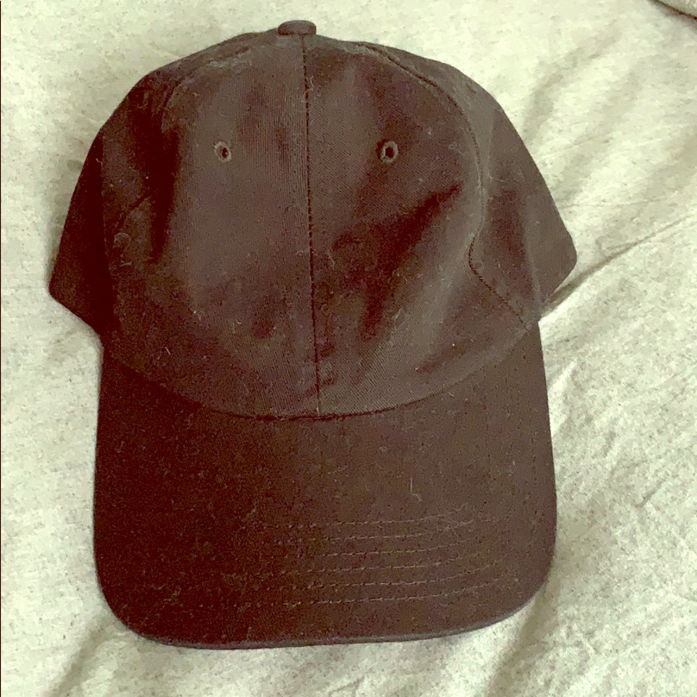 Plain Black Hat! 🖤